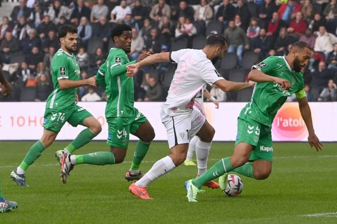 Kèo Tài Xỉu Trận St Etienne Vs Lyon